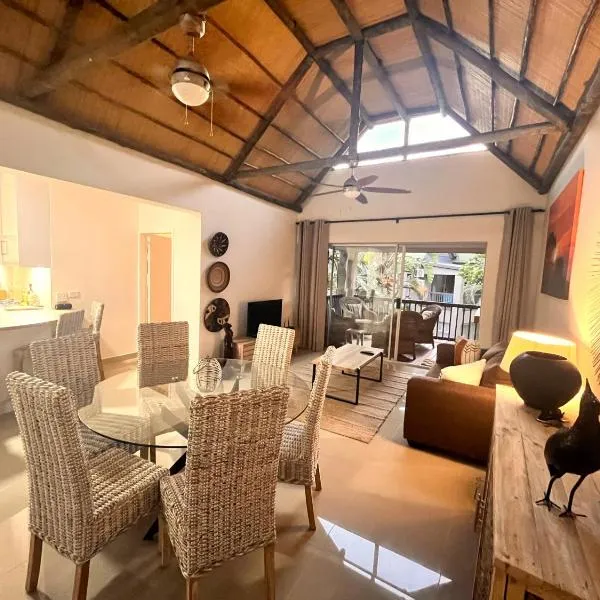 Zulu Sunset Luxury Apartment, hotel di St Lucia