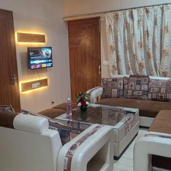 a cozy and luxury villa 2BHK, hotel in Bathinda