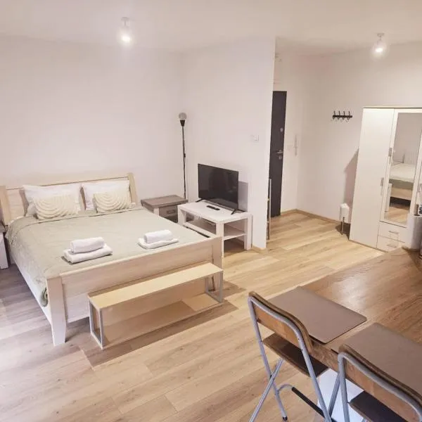 Justinrent Żołnierska 12, hotel a Legnica