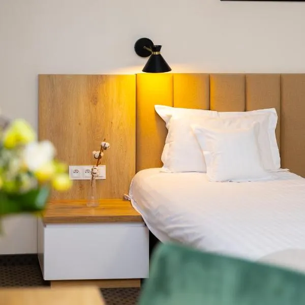 Hotel ARDEN, hotel v destinácii Środa Śląska