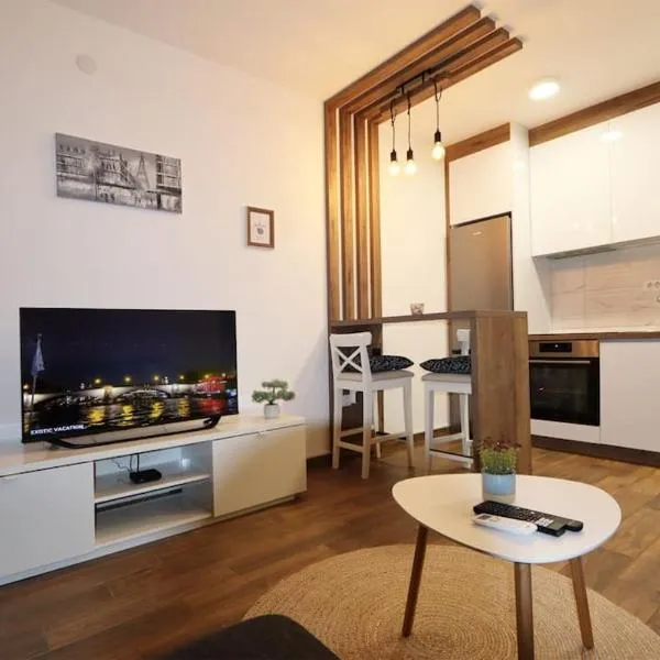 Lux Apartment Rose Avenue, ξενοδοχείο σε Kragujevac