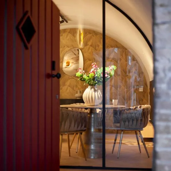 The Stork - In luxe logeren aan de Oudegracht, Centrum Utrecht, hotel in Utrecht