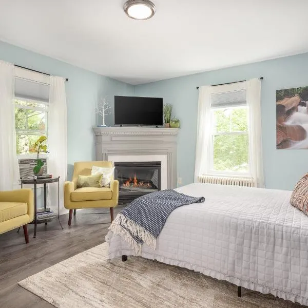 TuckAway Suites at East Branch, hotel en Intervale