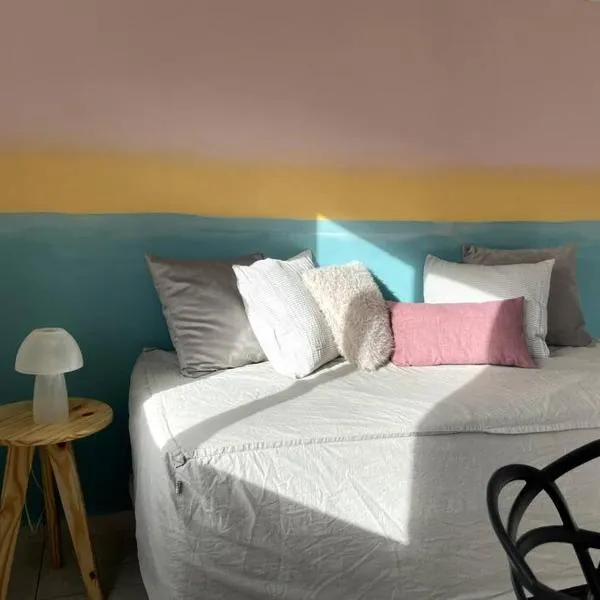 EKÜ Chapa Tiny House - Playa Luna Roja 2, ξενοδοχείο σε La Estafeta