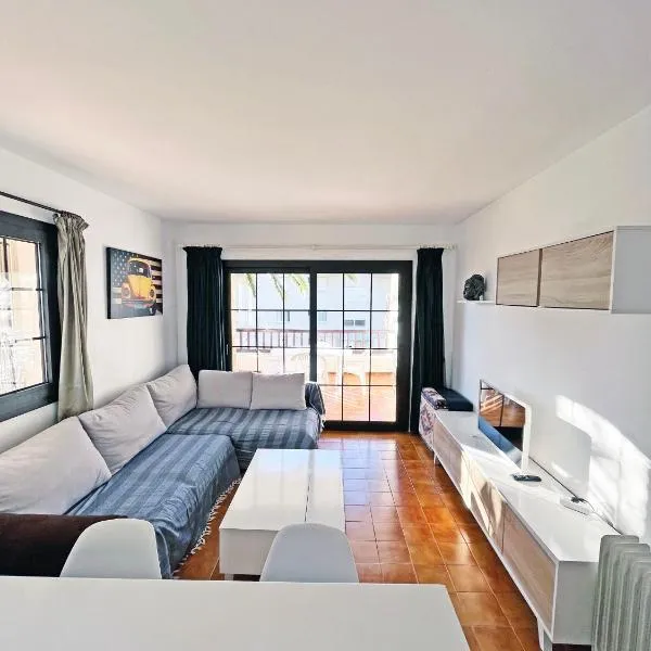 Apartamento en la Escala con piscina y parking, hotel v destinácii L'Escala