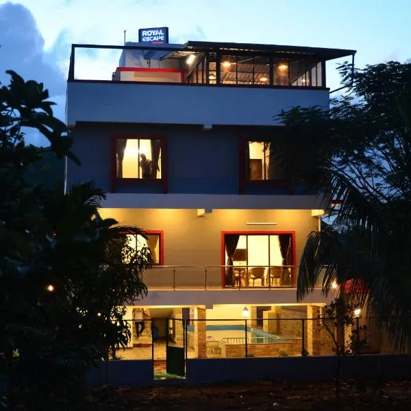 Royal Escape Lonavla - 4BHK Private Pool Villa, hotel in Lonavala