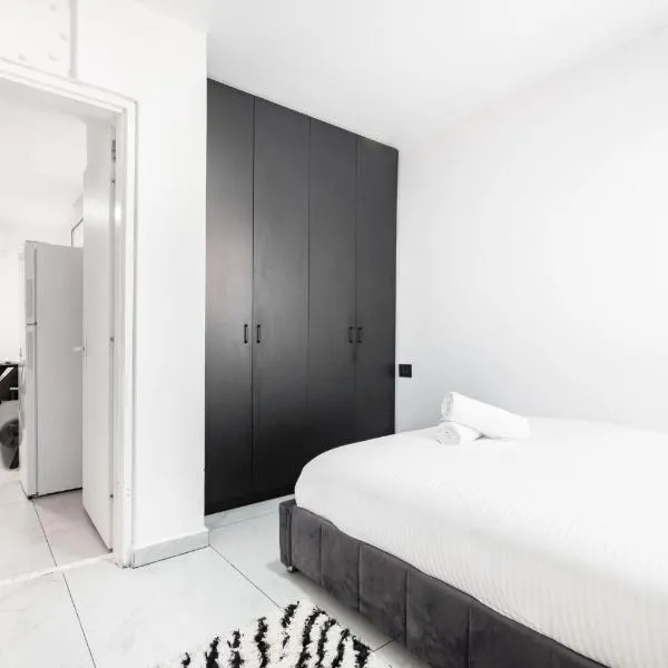 Luxury Small Unit with Mamad, hotel em Ashdod