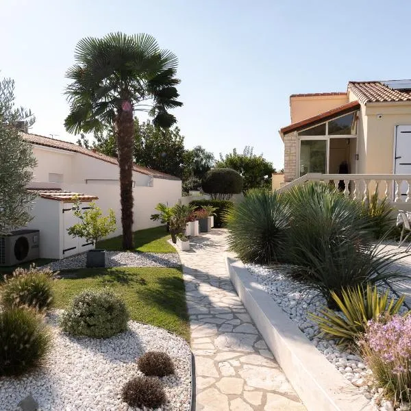 APPARTEMENT INDÉPENDANT 80M² DANS VILLA, hôtel à Saint-Georges-de-Didonne