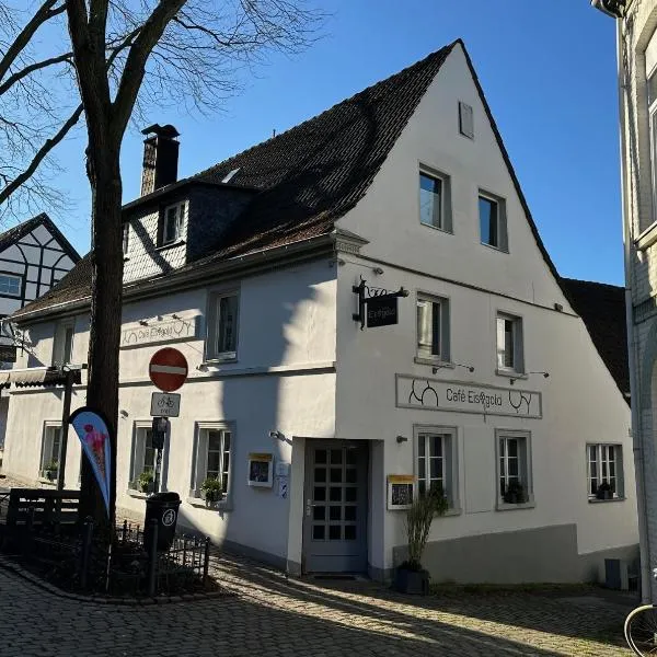 Pension Café Eisgold, khách sạn ở Ratingen
