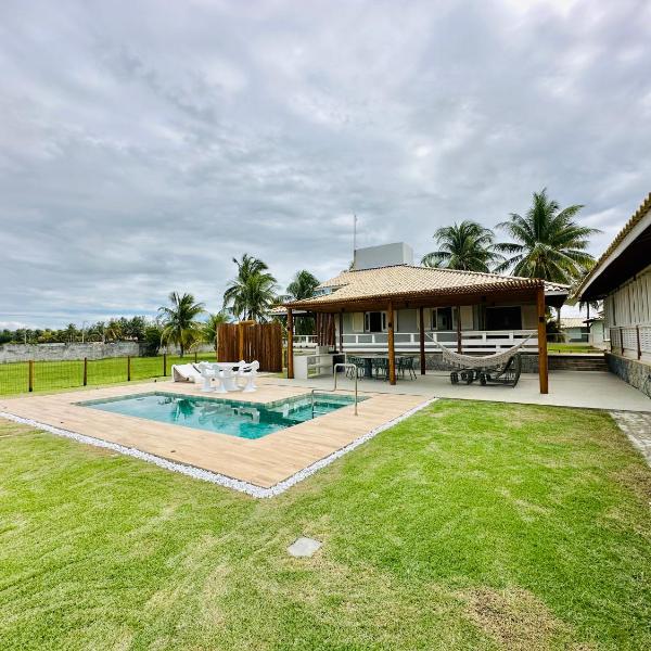 Casa com piscina em Estância paraíso à beira mar