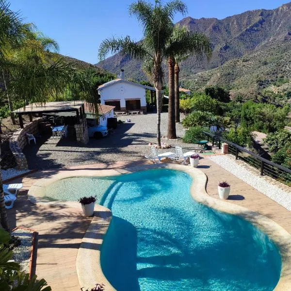 Casa Rural Caserío Las Viñas, hotel u gradu Guájar Fondón