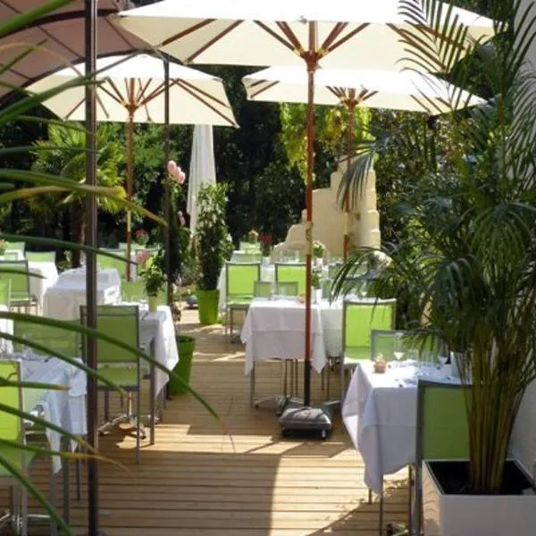 Logis Le Pont Bernet, hotel en Ludon-Médoc