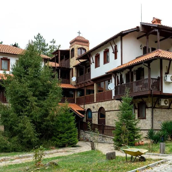 Хотелски Комплекс - Щастливците, hotel Sztarozagorszki Baniban