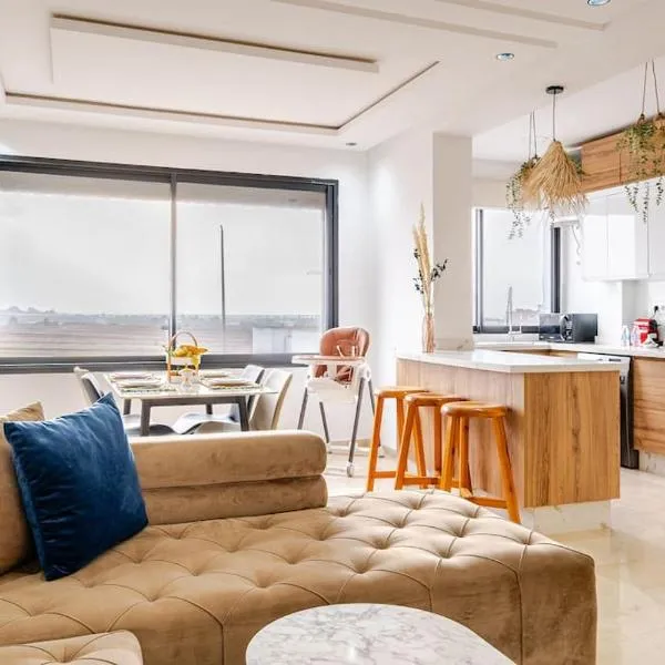 Appartement Spacieux Près d'Aqua Parc Tamaris, hotel v destinaci Dar Bouazza
