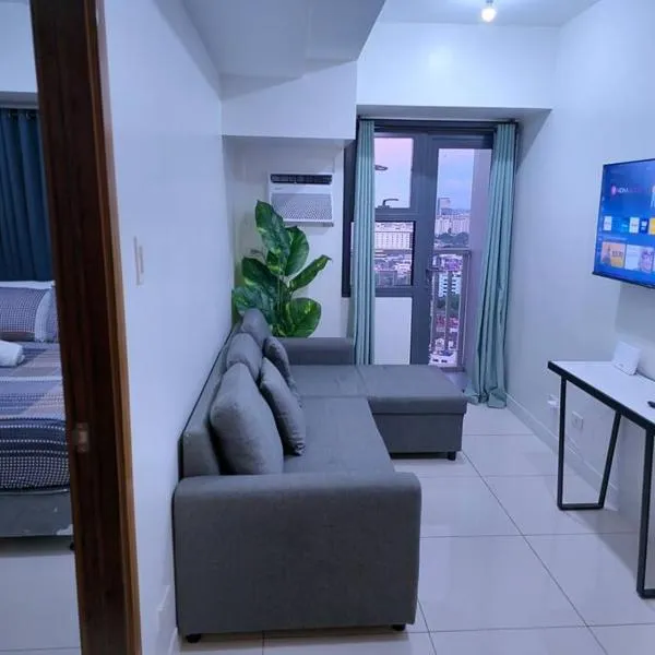 1BR T2 with Balcony Panoramic View at Horizons 101, hotel v destinaci Cebu City
