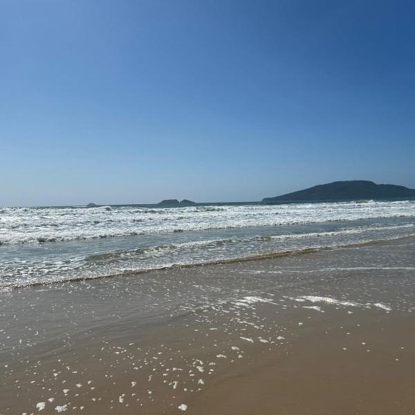 Apto Luar 2Q 10 metros da praia by Achei Floripa - Foto 5