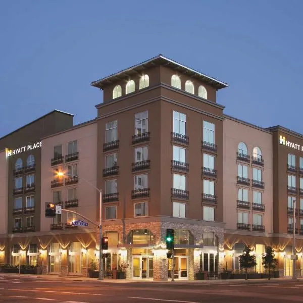Hyatt Place Riverside Downtown, hotel v destinaci Riverside