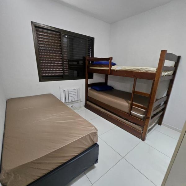 Pitangueiras 1 , 2 dormitórios, piscina climatizada, 100 m praia, duas vagas de garagem e Wi-Fi - Foto 2