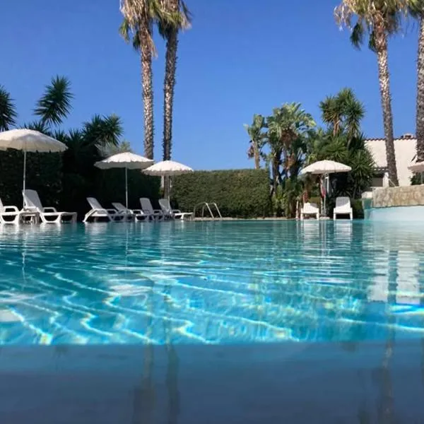 Magnolia Hotel Vieste, hotel ve Vieste