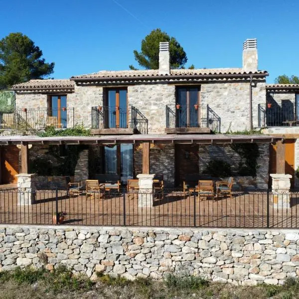 La Cueva de Miravet - Luxury Mountaintop Villa with Sea Views - Villa de lujo con vistas al mar, готель у місті Кабанес