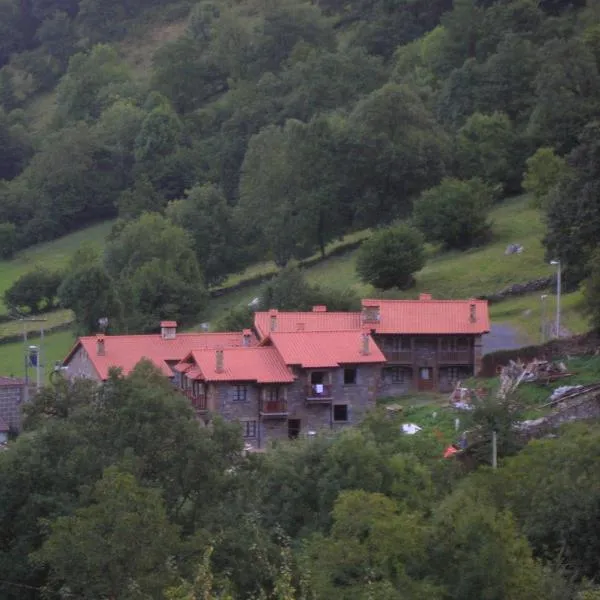 Las Casucas de Ason, hotel v destinaci Arredondo