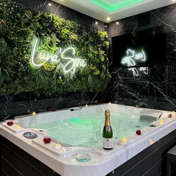 Love Room, Luna Spa APRÈS-MIDI 13h à 18h, hotel in Saint-Ouen-lʼAumône