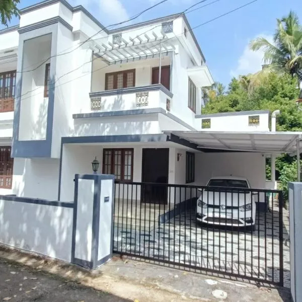 Mom's Villa, hotel v destinaci Nedumbassery