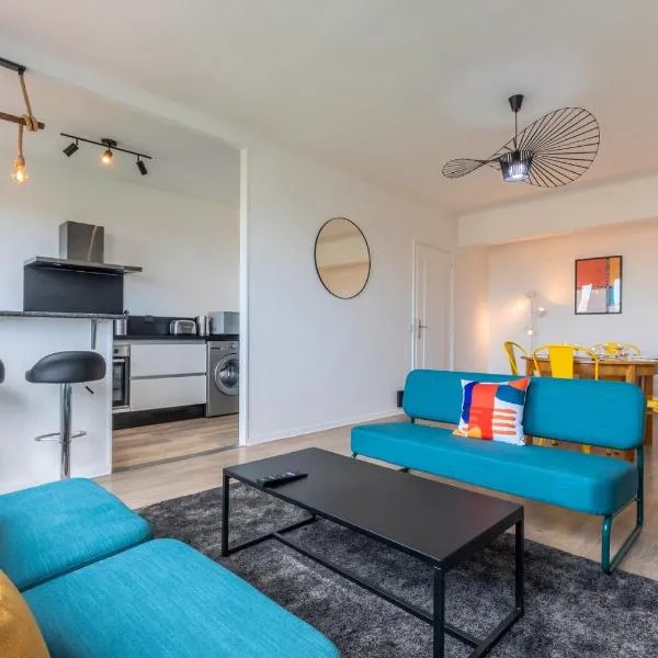 Appartement 2 chambres en hypercentre avec parking, hotel en Tourcoing