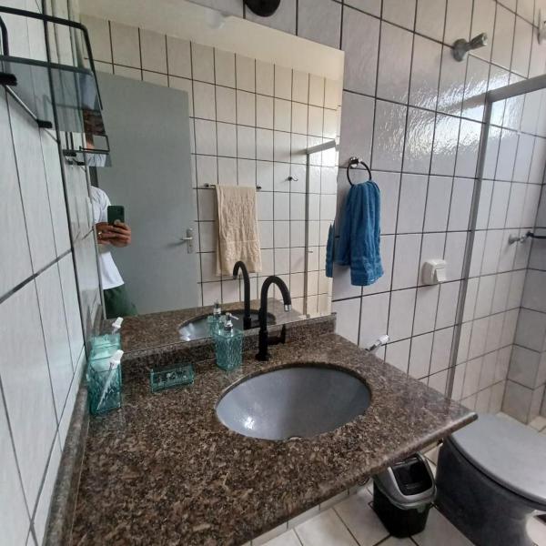 Novidade na Enseada Azul! Apto com churrasqueira, área gourmet e Ar condicionado a 150m da praia - Foto 3