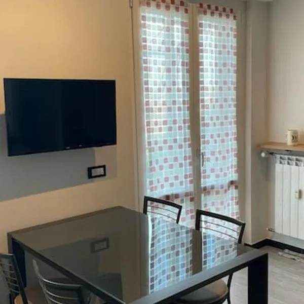 Ampio bilocale vicino al mare – hotel w mieście Borghetto Santo Spirito