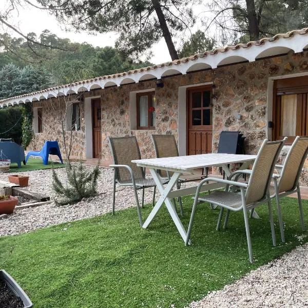 Chalet de Montaña Parque Natural Calar Río Mundo - Independiente - Wifi, hotel in Riópar