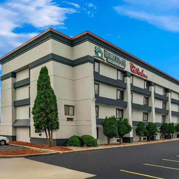 HomeTowne Studios by Red Roof Flint, hotel v destinaci Flint