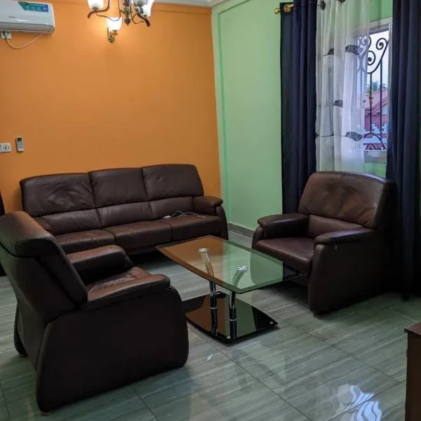 RÉSIDENCE 2K Studio Meublé-Chapelle Symbock-Gardien-WIFI-Location Véhicule, hotel v destinaci Yaoundé