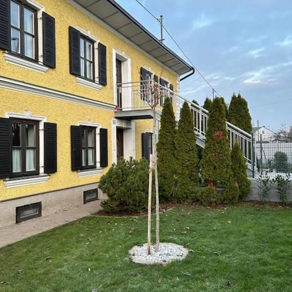 Wohnung in Kronstorf, hotel v destinaci Kronstorf