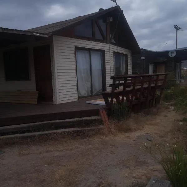 Casa Pichidangui 8 personas Se arrienda desde 3 noches, hótel í Quilimarí