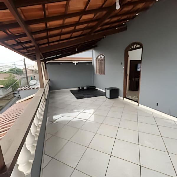 Bela casa 3 quartos perto do Buritis - Foto 3