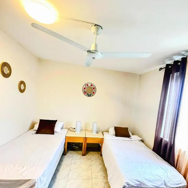 Twin Room with Private Bathroom - Room 1, hotel di Tal-Għoqod