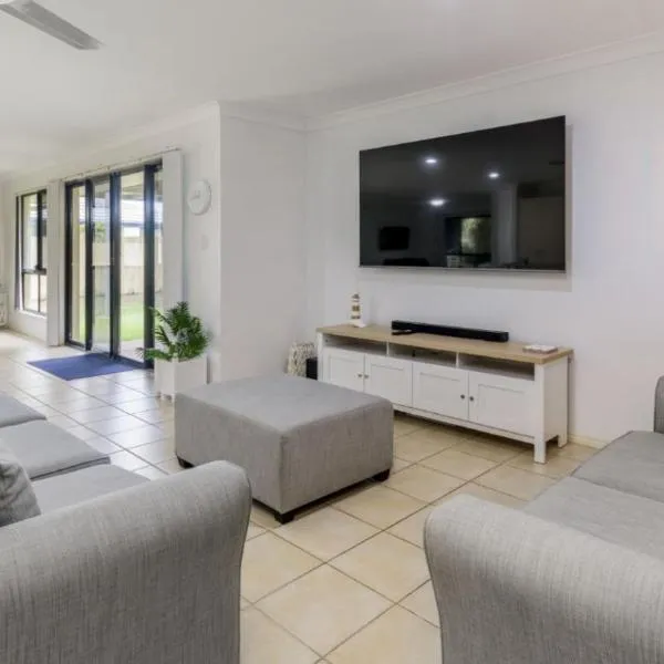Fernando's Beach Hideaway, hotel in Banksia Beach