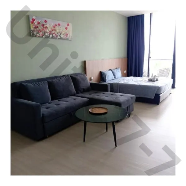 7th Horizon - Roxy Sematan Beach Apartment, hotel v destinaci Sematan