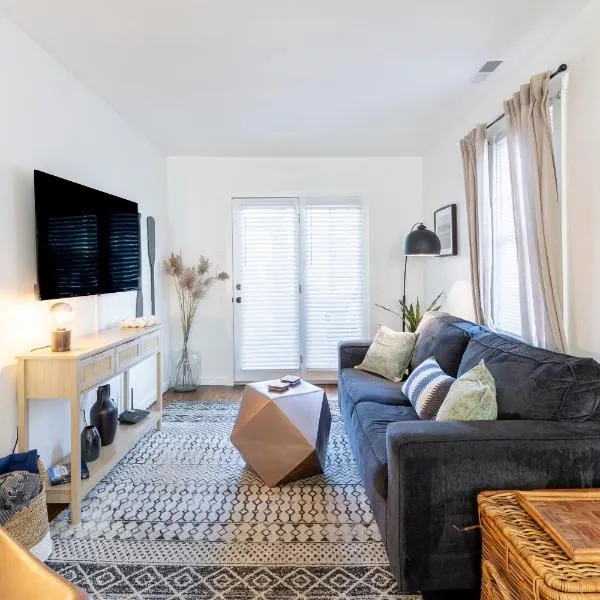 Cozy Beach Cottage Near The Bay, hotel v destinaci Villas