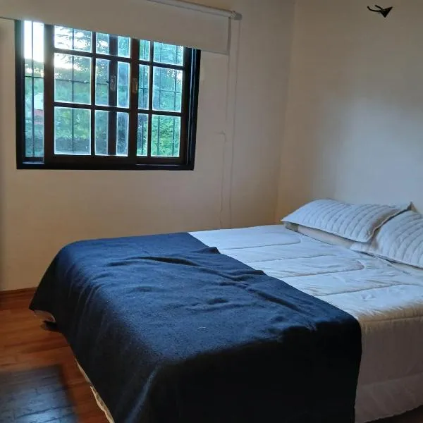 Cómoda habitación con baño completo en una casa del Bajo de San Isidro、サン・イシドロのホテル