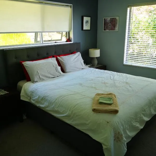Studio room & bedroom ensuite, hotel in Kerikeri