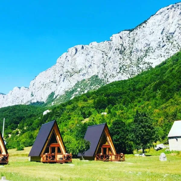Etno apartmani Komarnica, hotel v destinaci Šavnik