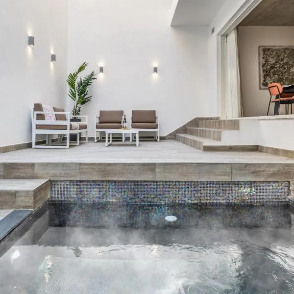 Heated Pool Luxury in Pembroke St Julians, hotel en Pembroke