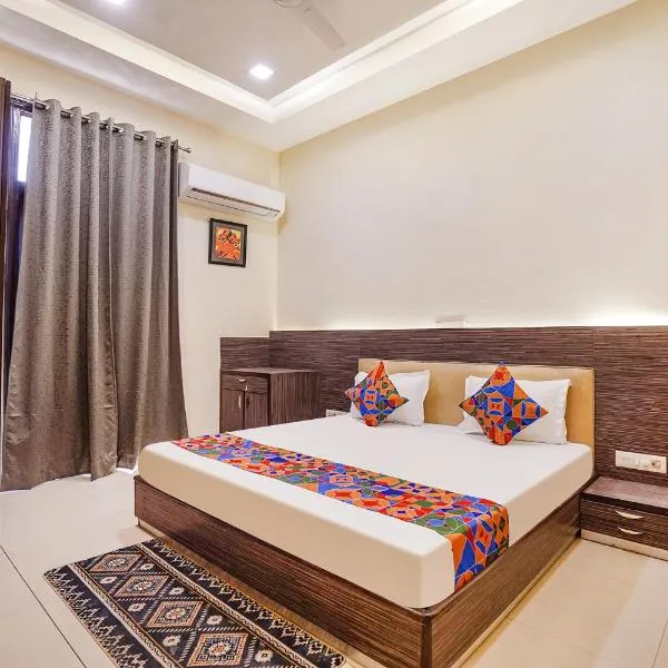 FabHotel Rivlet Premium - Nr Jama Masjid and Red Fort、ニューデリーのホテル