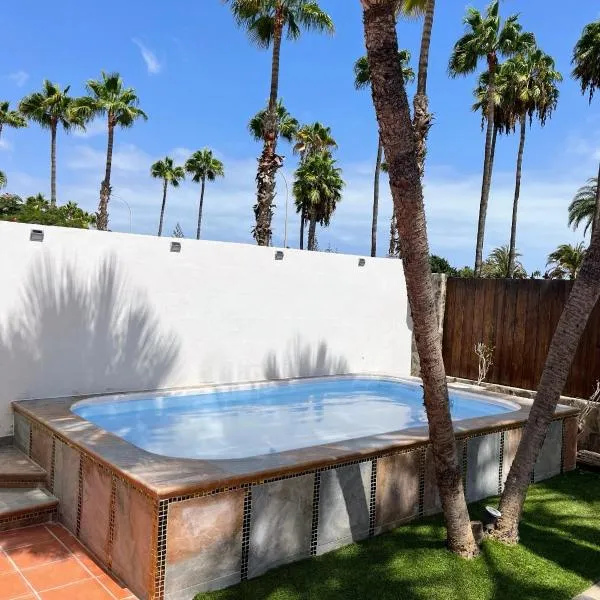 Villa Bastion del Swing with Heated Pool, hotel en Maspalomas