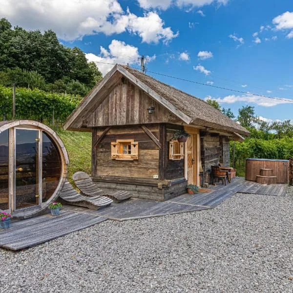 Glamping Paradise Škatlar、オトチェツのホテル