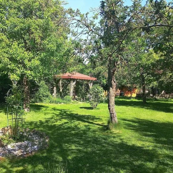 Ferienwohnung Margit, hotel v destinaci Sulzfeld