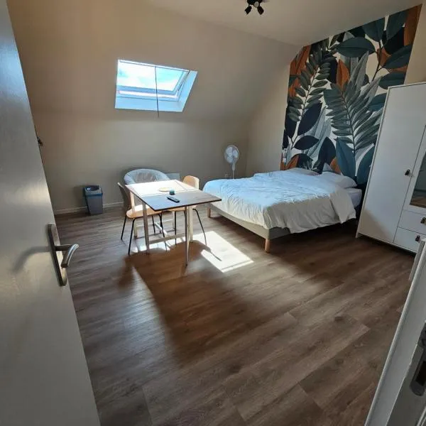 Les Gîtes du Moulin des Loups studios 3 et 6, hotel v destinácii Saint-Amand-les-Eaux