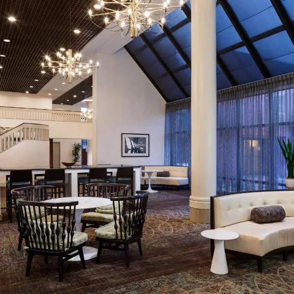 Holiday Inn Washington-Dulles International Airport by IHG, hotel in Sterling